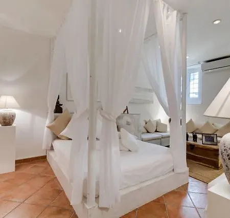 Delle Regioni Apartment *